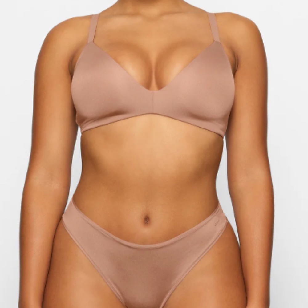 NWT SKIMS Wireless Form‎ T-Shirt Demi Bra BR-WRL-1889 Sienna Size 36H